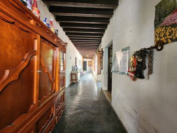 Casa de una planta para Remodelar en Av Hidalgo, Colonia San Bernardino.