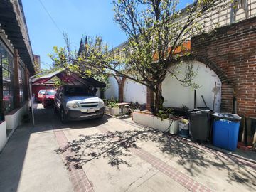 Casa de una planta para Remodelar en Av Hidalgo, Colonia San Bernardino.