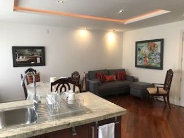 Venta Departamento Calle Agustín Azkunaga y Av. Brasil Sector Quito Tenis