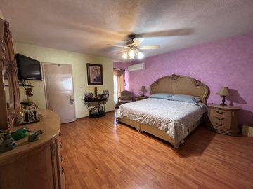 Casa en venta de uso de suelo mixto en Colonia Modelo