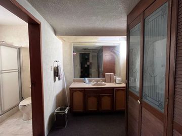 Casa en venta de uso de suelo mixto en Colonia Modelo