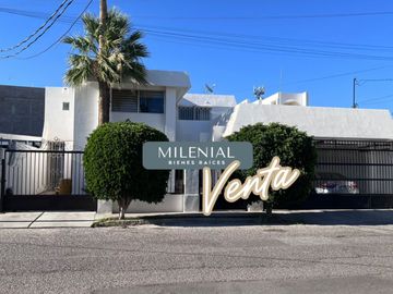 Casa en venta de uso de suelo mixto en Colonia Modelo