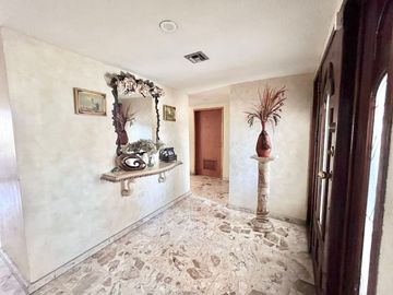 Casa en venta de uso de suelo mixto en Colonia Modelo