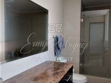CASA EN EXCELENTE PRECIO, LOMAS DE GRAN JARDÍN, 3 REC. CON BAÑO, 2 AUTOS, EQUIPO.