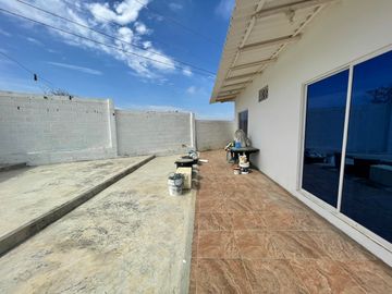 En Venta Casa Rentera en Urb. Colinas del Pacifico en Playas Villamil