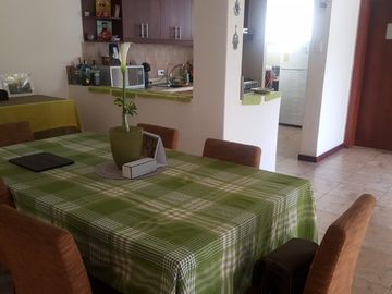 Casa Rentera o Terreno con Potencial en Venta en La Paz Iñaquito