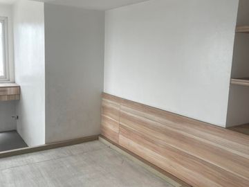 3 BEDROOMS CONDO IN TIMOG AVE NEAR MRT STATION, MALLS AND SCHOOLS