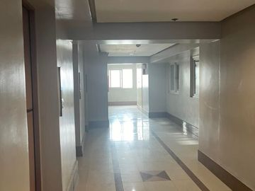 3 BEDROOMS CONDO IN TIMOG AVE NEAR MRT STATION, MALLS AND SCHOOLS