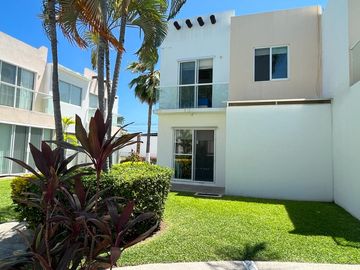 Venta casa 3 recámaras terrarium residencial en Acapulco Diamante