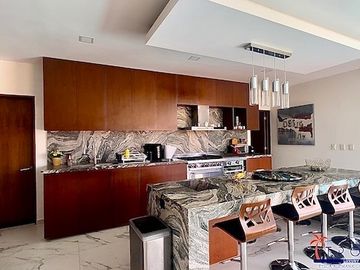 ESPECTACULAR CASA EN CANCUN COUNTRY CLUB