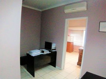 VENDE OFICINA, COMPAÑÍA CON AMUNATEGUI, SANTIAGO, 34 M2, 1 PRIVADO, PLANTA LIBRE, BAÑO, KITCHENETTE, CON OPCION DE ESTACIONAMIENTO