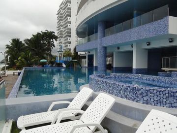 VENDO EXCELENTE DEPARTAMENTO EN LA PLAYA DE TONSUPA EN GRAN DIAMOND BEACH