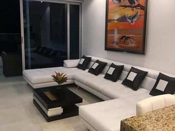 VENDO EXCELENTE DEPARTAMENTO EN LA PLAYA DE TONSUPA EN GRAN DIAMOND BEACH