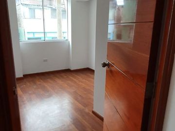Villa María del Triunfo Venta Departamento 77.55M2 $64,000 Calle Manco Inca 110 Piso 5 (Tarapacá). Urb. José Carlos Mariátegui.