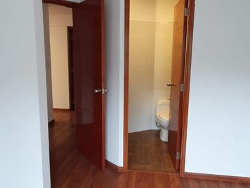 Villa María del Triunfo Venta Departamento 77.55M2 $64,000 Calle Manco Inca 110 Piso 5 (Tarapacá). Urb. José Carlos Mariátegui.
