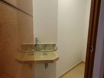 Villa María del Triunfo Venta Departamento 77.55M2 $64,000 Calle Manco Inca 110 Piso 5 (Tarapacá). Urb. José Carlos Mariátegui.
