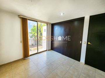 CASA EN VENTA, JURIQUILLA, QRO.