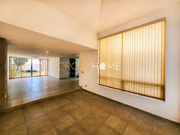 CASA EN VENTA, JURIQUILLA, QRO.