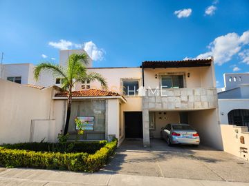 CASA EN VENTA, JURIQUILLA, QRO.