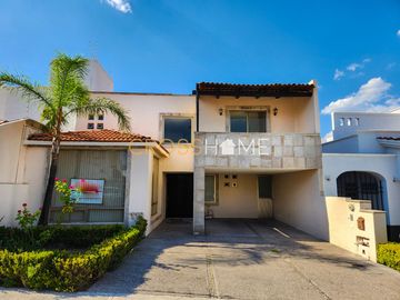 CASA EN VENTA, JURIQUILLA, QRO.