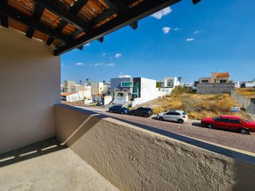 CASA EN VENTA, JURIQUILLA, QRO.
