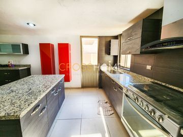 CASA EN VENTA, JURIQUILLA, QRO.