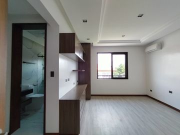 Brandnew House for Sale in Portofino Las Pinas -with Pool