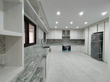 Brandnew House for Sale in Portofino Las Pinas -with Pool
