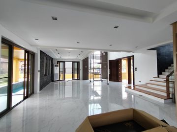 Brandnew House for Sale in Portofino Las Pinas -with Pool