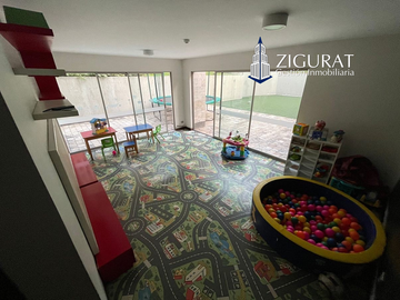 Penthouse en venta en Av. Golf Los Inkas
