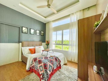 4 Bedroom Pine Deluxe