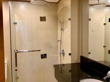 FIRE SALE! 1BR UNIT FOR SALE IN PARK TERRACES TOWER 2