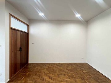 Townhome for sale, newly renovated, beautiful, good location, close to Chiang Mai University only 5 minutes, Nimman, Ton Phayom Market, airport only 1