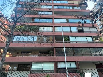 Se Vende 2 Dormitorios, Estacionamiento, Colón, Las Condes