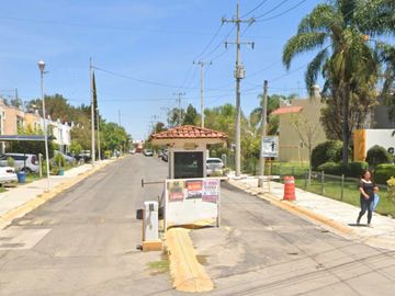 CASA EN VENTA EN EL FRACC. CASA BLANCA, ZAPOPAN, JALISCO
