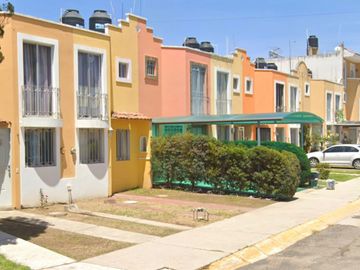 CASA EN VENTA EN EL FRACC. CASA BLANCA, ZAPOPAN, JALISCO
