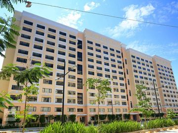 1 bedroom 40 sqm loft type LOW MONTHLY 10k ONLY  Very affordable Rent to own condo  5% down payment 0% interest  near BGC,,eastwood ,tiendesitas