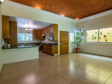 Linda casa en Riberas del pilar! PRECIO REDUCIDO!!