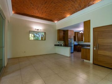 Linda casa en Riberas del pilar! PRECIO REDUCIDO!!