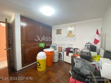 Venta de dpto tipo casa 1er piso con jardín, patio y 2 terrazas en Miraflores – Alt. Cdra 42 Av. Arequipa