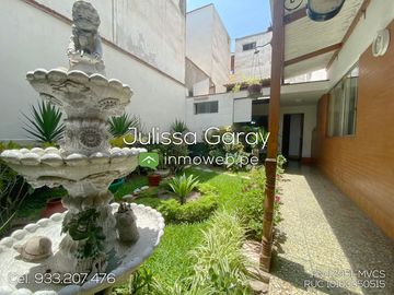 Venta de dpto tipo casa 1er piso con jardín, patio y 2 terrazas en Miraflores – Alt. Cdra 42 Av. Arequipa