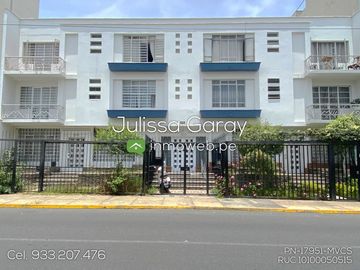 Venta de dpto tipo casa 1er piso con jardín, patio y 2 terrazas en Miraflores – Alt. Cdra 42 Av. Arequipa