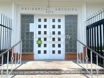 Venta de dpto tipo casa 1er piso con jardín, patio y 2 terrazas en Miraflores – Alt. Cdra 42 Av. Arequipa