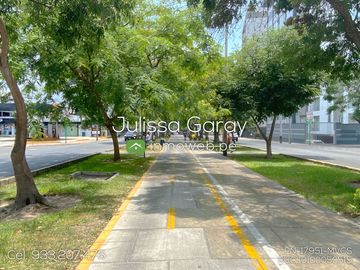 Venta de dpto tipo casa 1er piso con jardín, patio y 2 terrazas en Miraflores – Alt. Cdra 42 Av. Arequipa