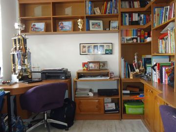 VENDO HERMOSA CASA
