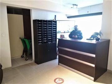 SURCO VENTA DEPARTAMENTO 1ER PISO 3 DORM 3 BAÑOS A/SERVICIO + COCHERA $ 120K