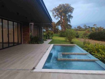 VENDO HERMOSA CASA PARA ESTRENAR EN CONDOMINIO CERCA AL AEROPUERTO EL EDÉN TEBAIDA QUINDÍO