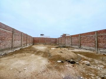 ¡Gran Oportunidad! Venta De Terreno Cercado En El Balneario De Punta Negra