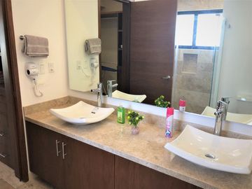 A104:Venta Hermoso Depto Amueblado 3 rec en Planta Baja en Cancún