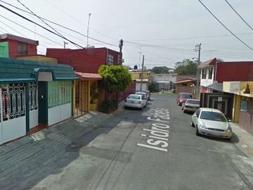 CASA EN RECUPERACION BANCARIA UBICADA EN ISIDRO FABELA 9, COLONIA CUMBRIA, CUATITLAN IZCALLI, ESTADO DE MEXICO, C.P. 54740.
